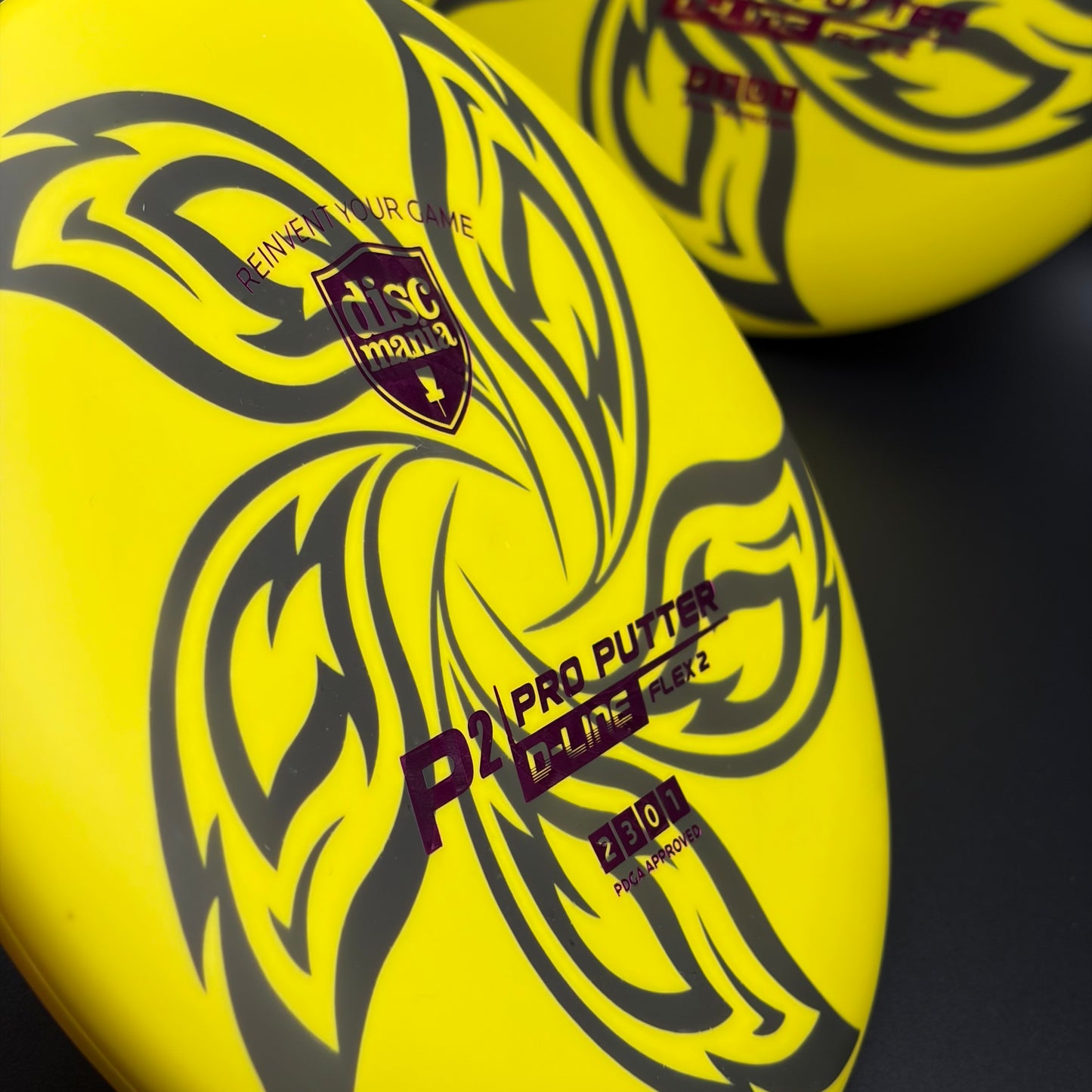 Lore (Pair) | Discmania D-Line Flex 2 P2 | Metallic Purple/Black Hidden Stars | 172g