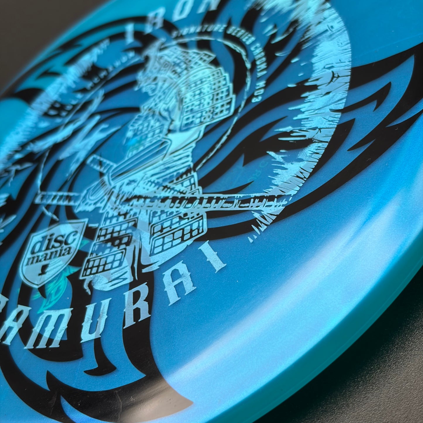 Lore | Discmania Eagle McMahon Signature Series Iron Samurai 4 Chroma MD3 | Holo Blue/Holo Blue | 177g