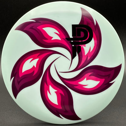 Lore | Discraft Paige Pierce ESP Glo Passion | Black/Black/Pink Flowers | 174g