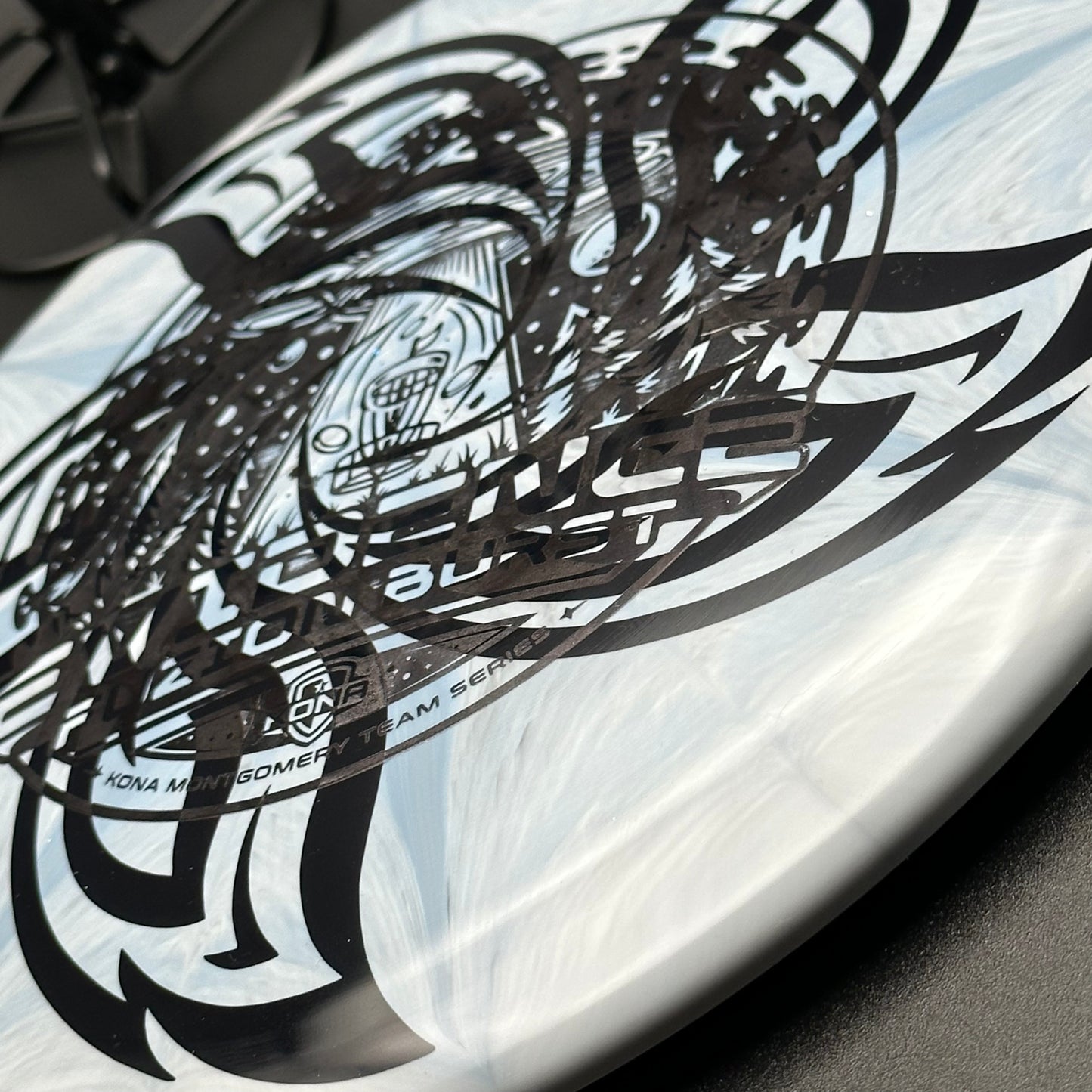 Lore | Dynamic Discs 2023 Kona Montgomery Team Series Fuzion Burst Evidence | Black/Matt White | 175g