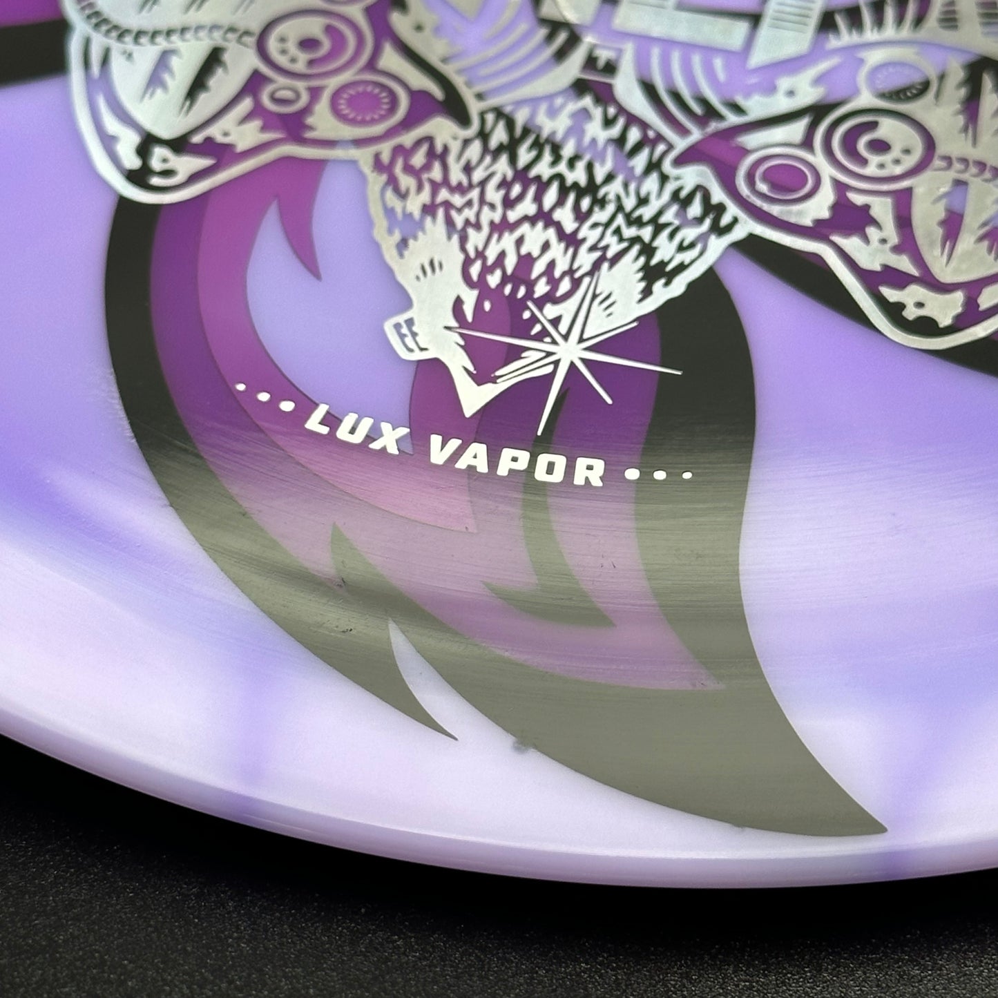 folkLore | Discmania Simon Lizotte Creator Series Lux Vapor Full Tilt | Silver Holo/Purple Holo/Pink Flowers | 173g