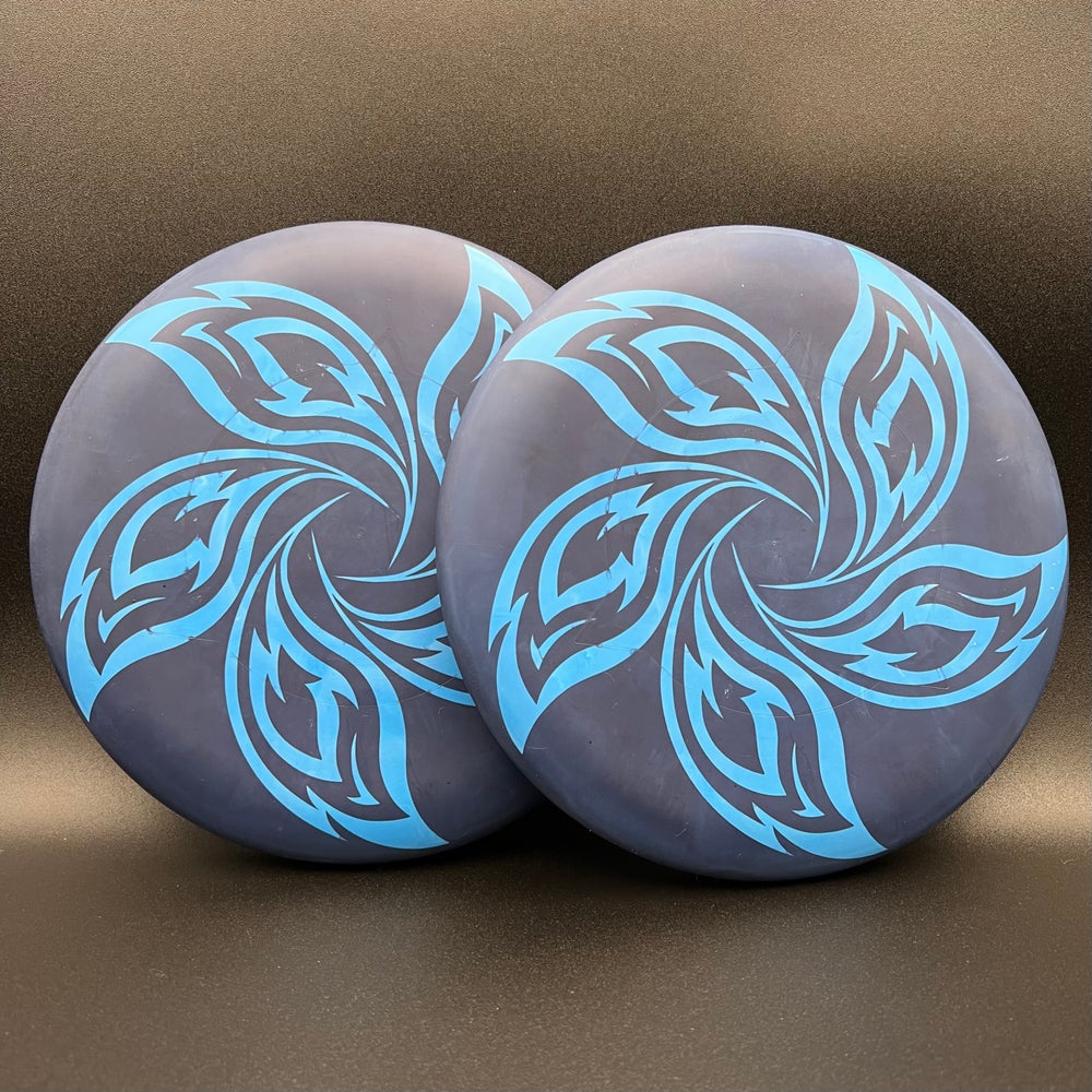 LORE (Pair) | Discraft Hailey King CT Challenger | Wiped (Top)/Blue Holo (Bottom) Stamp | 172g